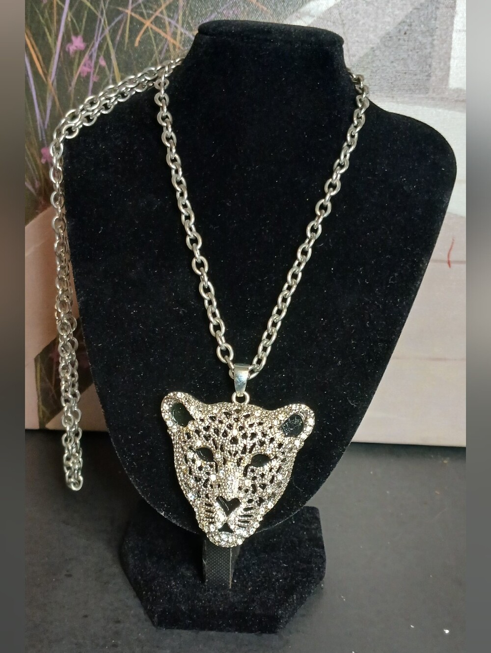 Silver Crystal Leopard Pendant Necklace - Women's Fashion Jewelry